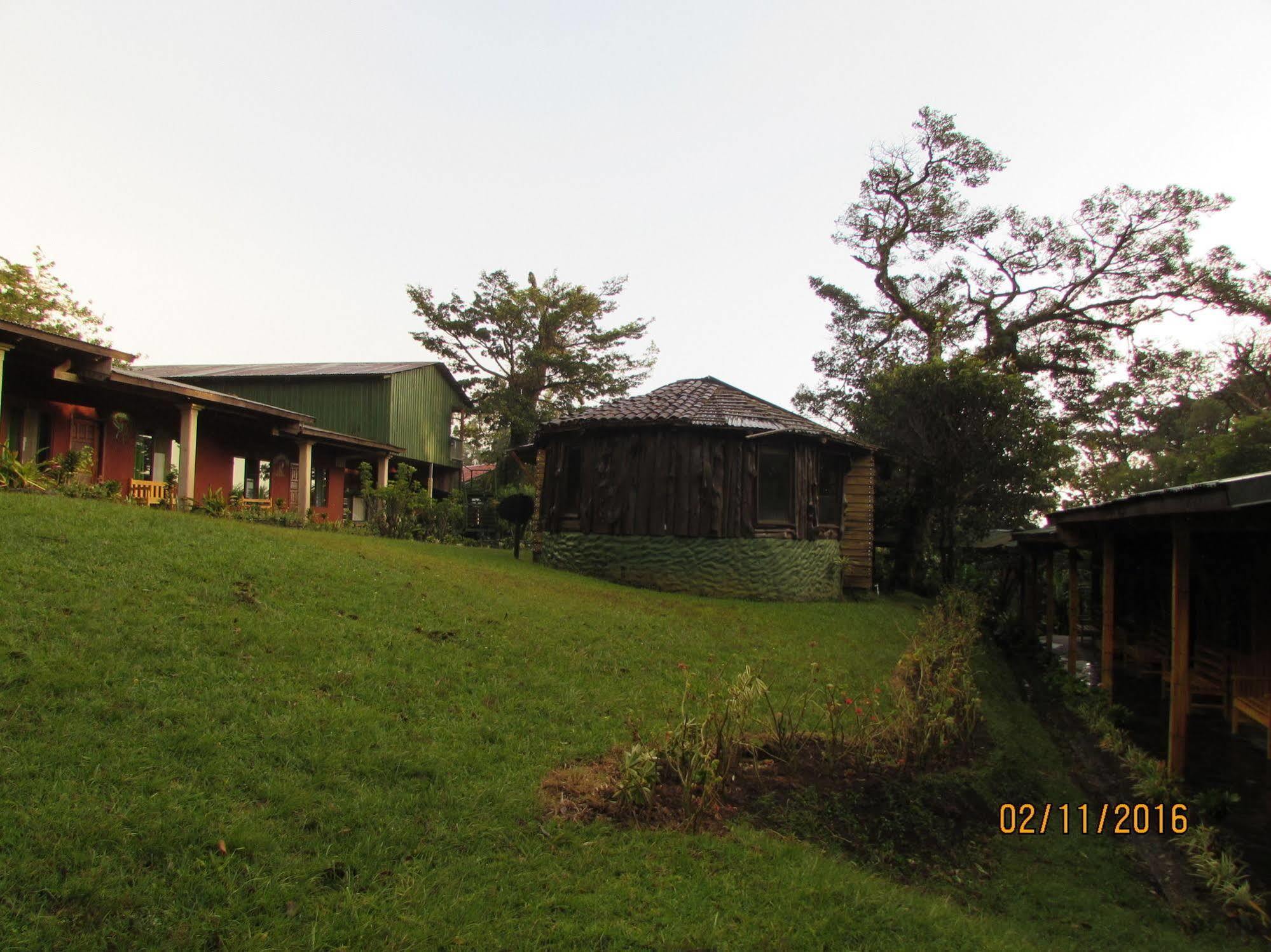 Hostel Villa Verde Monteverde Exterior photo