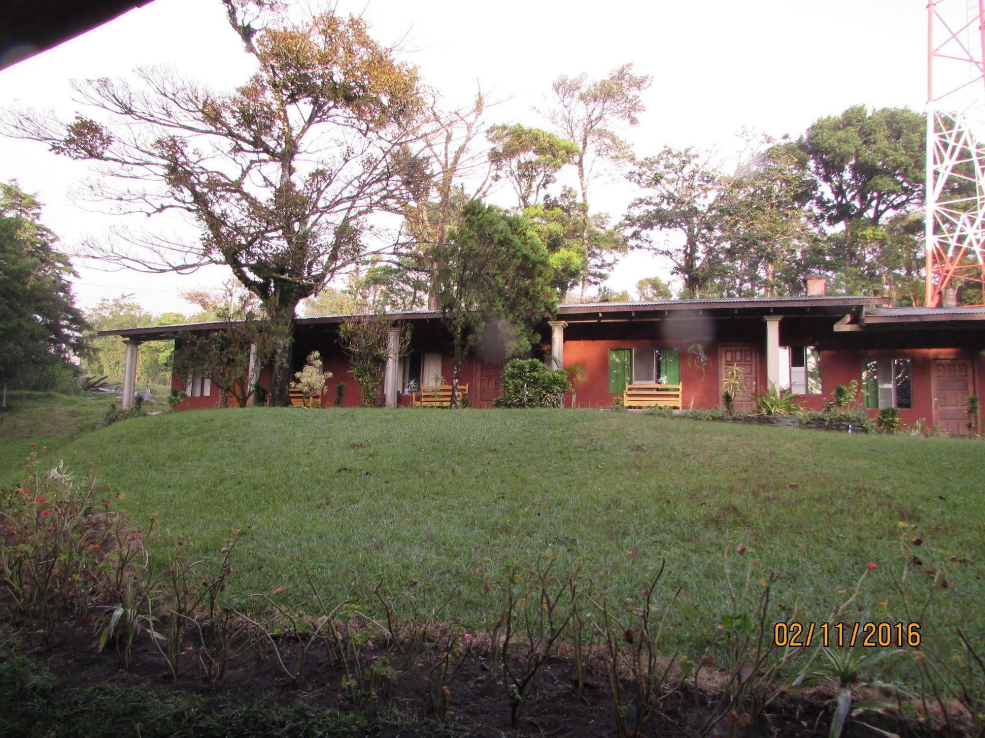 Hostel Villa Verde Monteverde Exterior photo